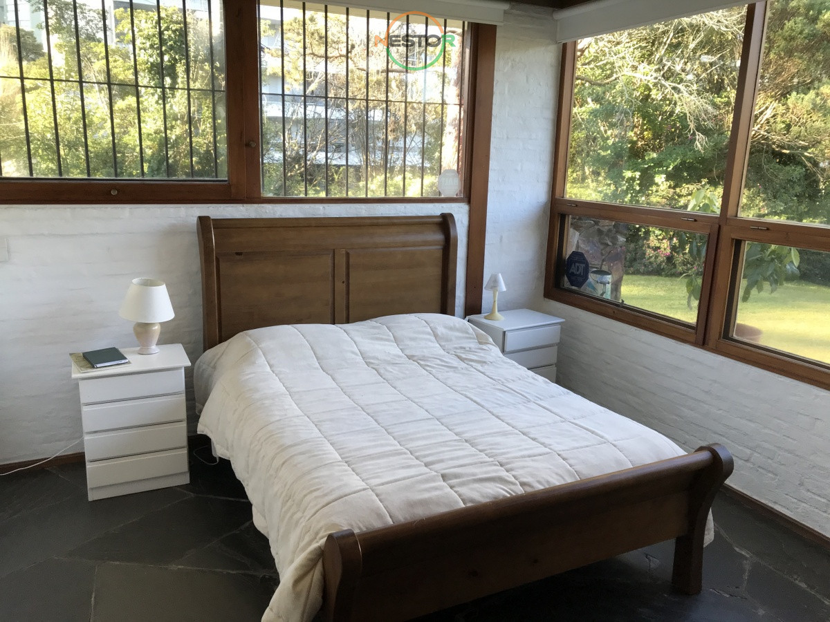 Casa ID.5416 - Venta casa en Playa Mansa 3 dormitorios 