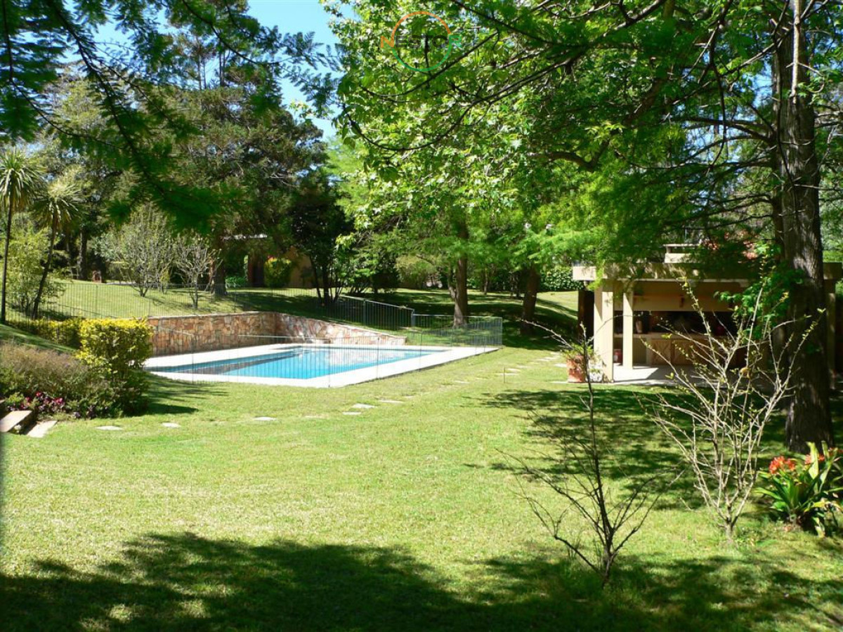 Casa ID.5416 - Venta casa en Playa Mansa 3 dormitorios 