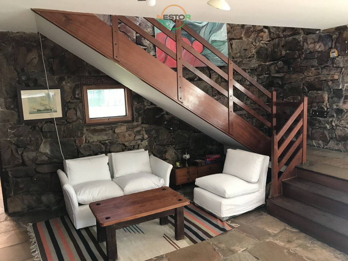 Casa ID.5416 - Venta casa en Playa Mansa 3 dormitorios 