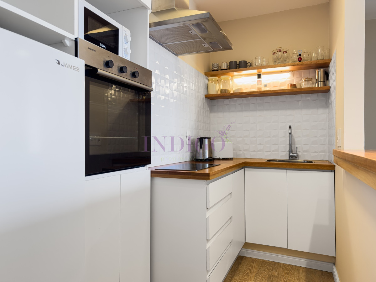 Apartamento Ref.1065 - Venta apartamento en Playa Mansa 1 dormitorio reciclado
