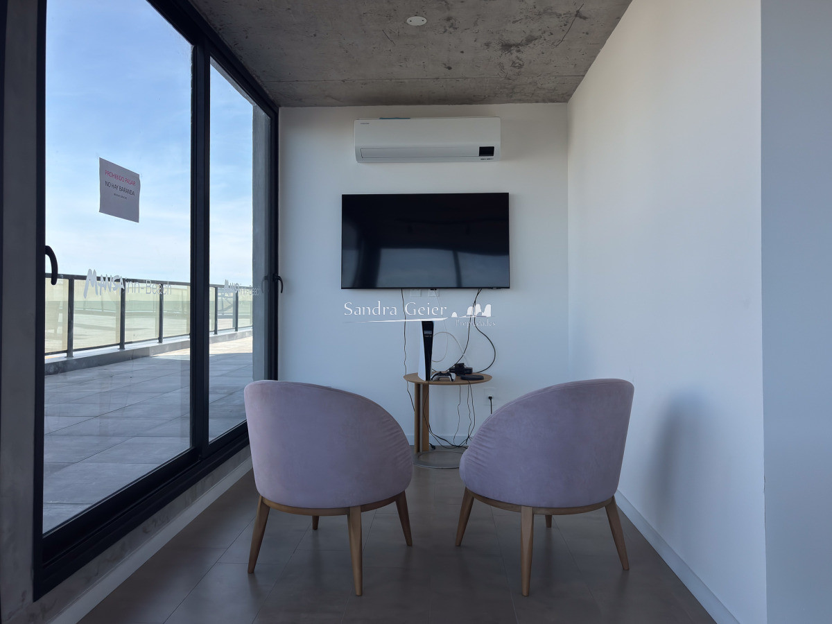 Apartamento ID.2138 - Venta apartamento 2 dormitorios en Playa Mansa, Punta del Este 