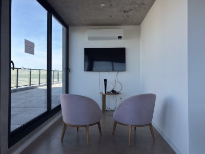 Apartamento ID.2138 - Venta apartamento 2 dormitorios en Playa Mansa, Punta del Este 