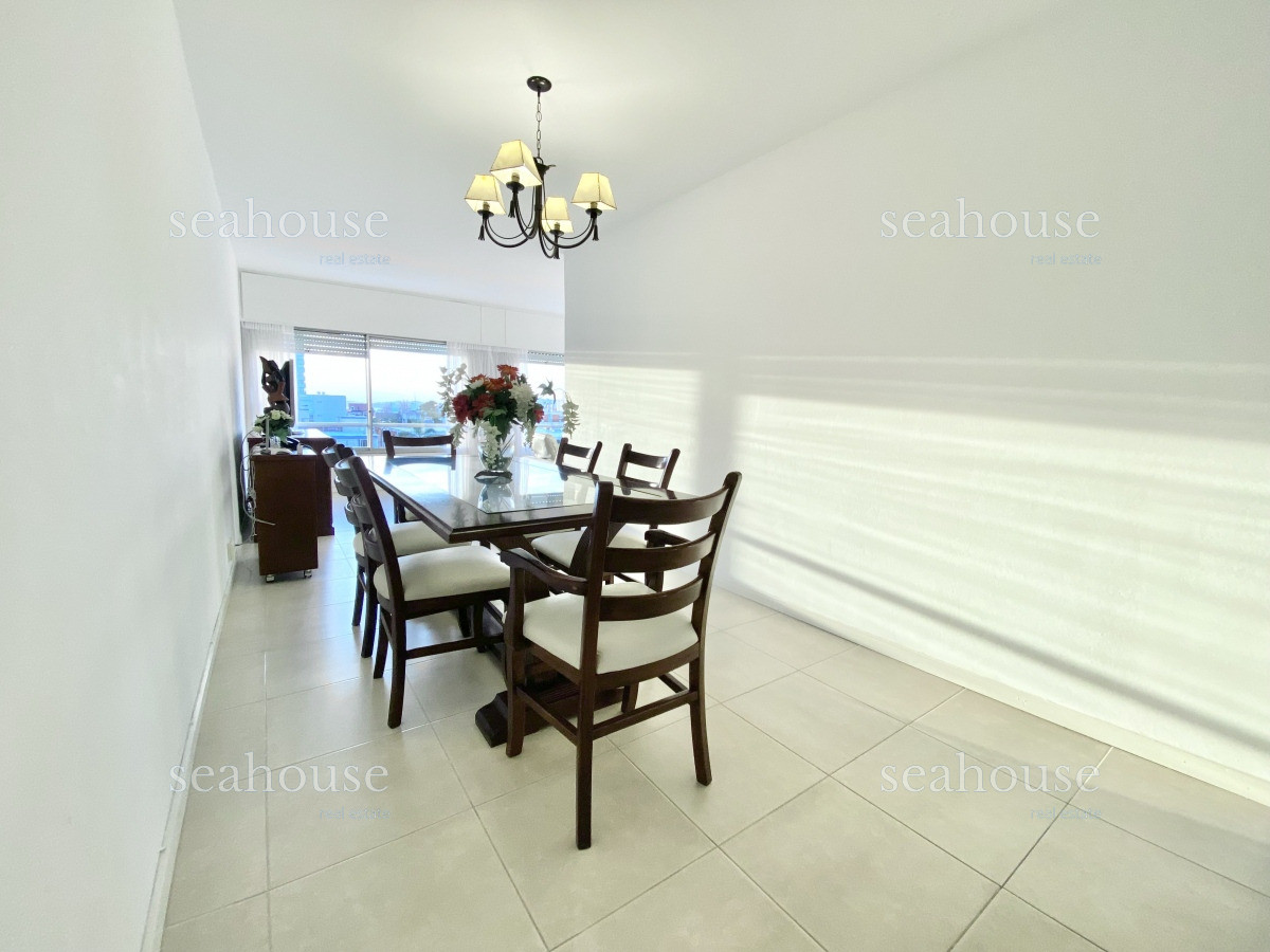Apartamento Ref.843 - Venta apartamento de 2 dormitorios en Península, Punta del Este