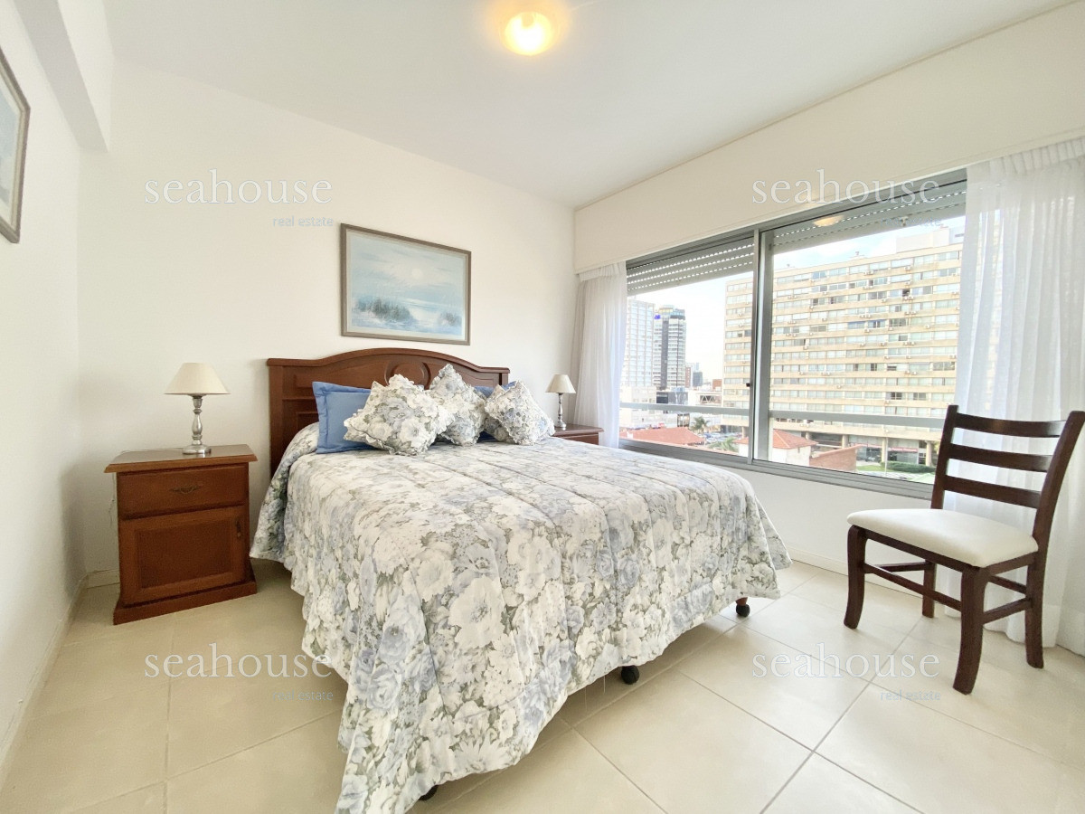 Apartamento Ref.843 - Venta apartamento de 2 dormitorios en Península, Punta del Este
