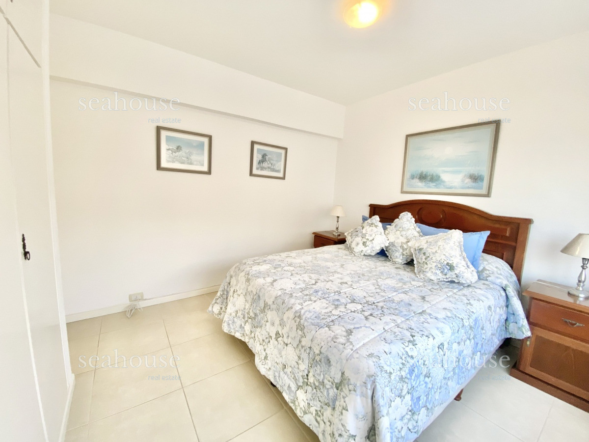Apartamento Ref.843 - Venta apartamento de 2 dormitorios en Península, Punta del Este