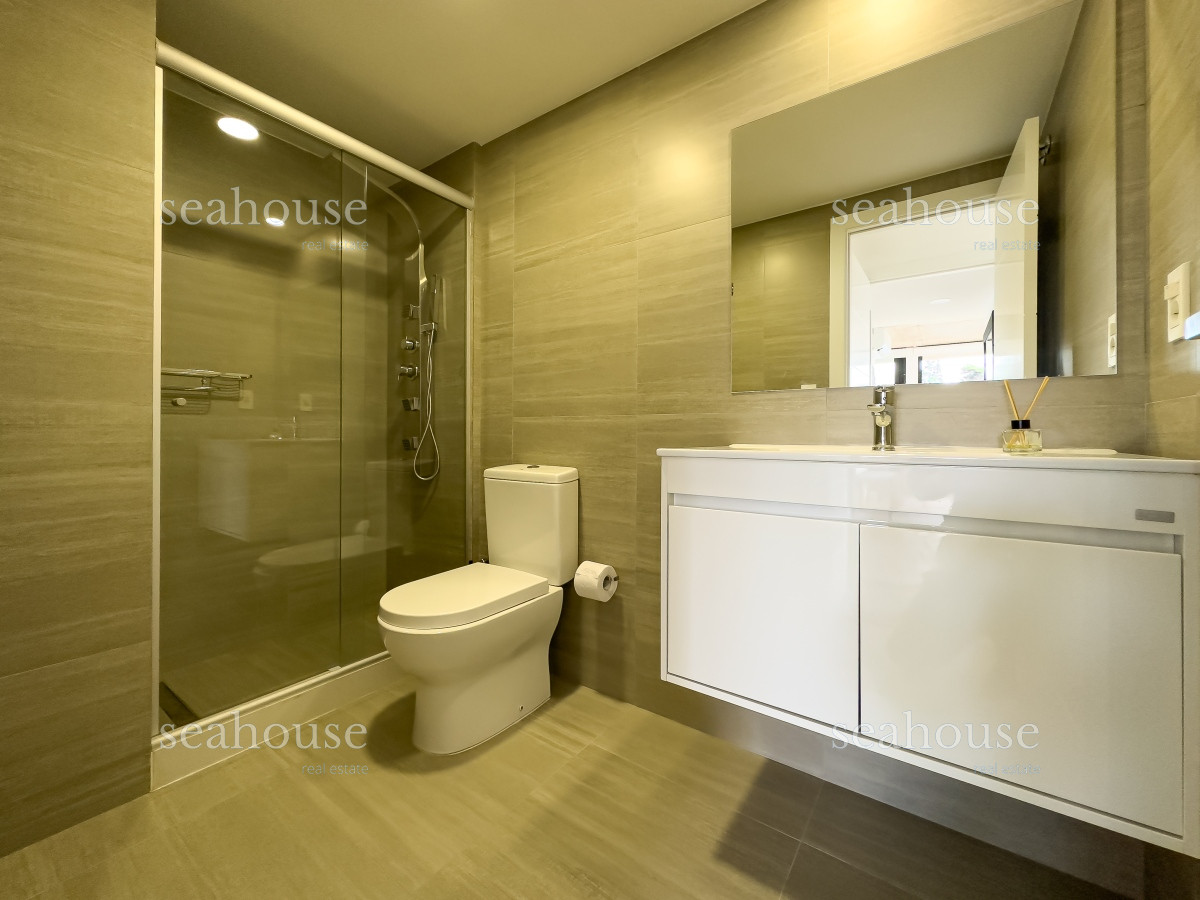 Apartamento Ref.739 - Venta apartamento 2 dormitorios en Playa Mansa, Punta del Este 