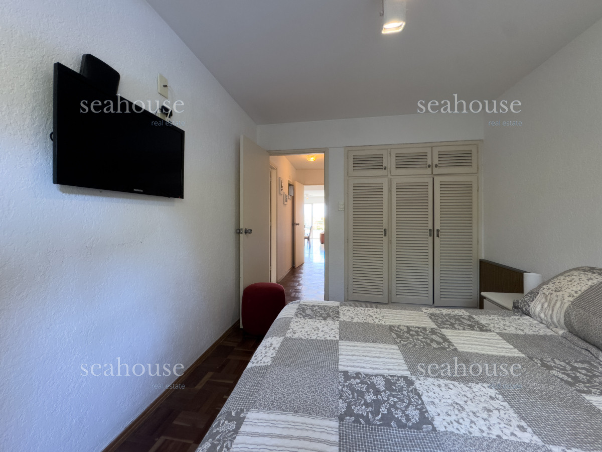 Apartamento Ref.1169 - Venta apartamento 2 dormitorios en Playa Mansa, Punta del Este 