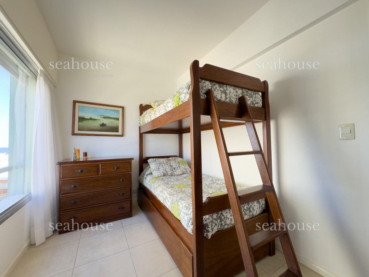 Apartamento Ref.843 - Venta apartamento de 2 dormitorios en Península, Punta del Este