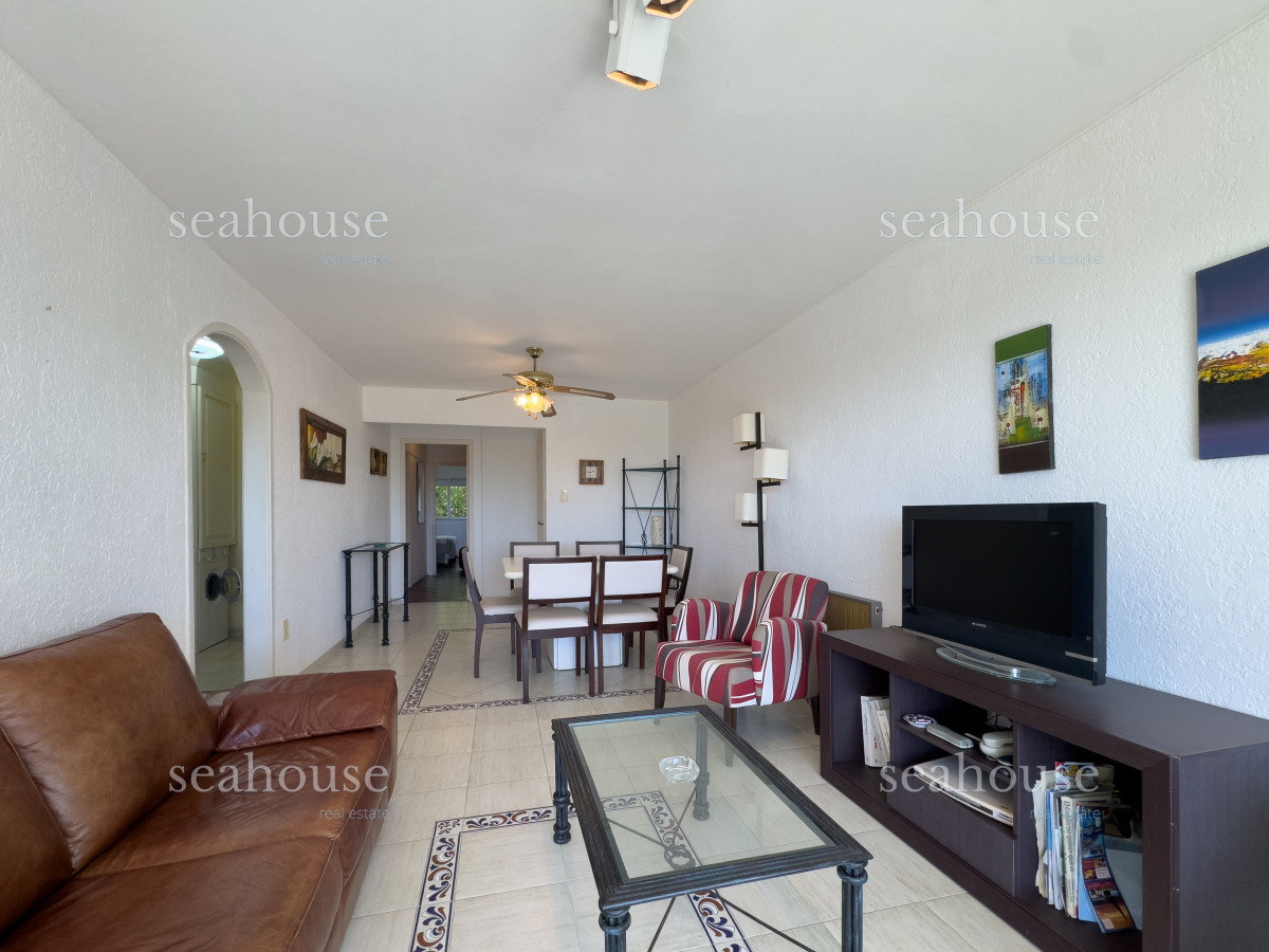 Apartamento Ref.1169 - Venta apartamento 2 dormitorios en Playa Mansa, Punta del Este 