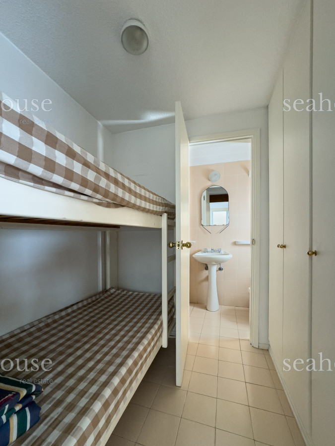 Apartamento Ref.571 - Venta apartamento en Playa Brava, 2 dormitorios 