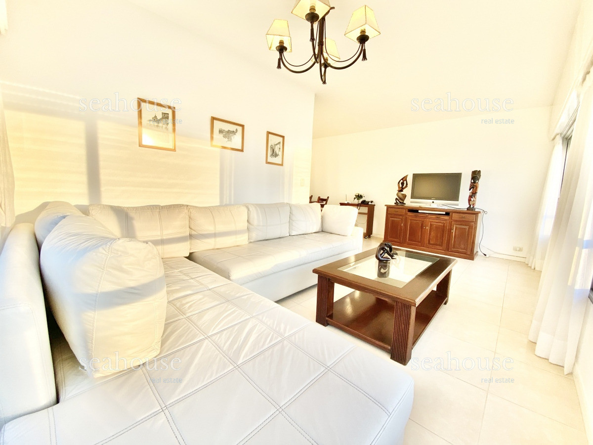 Apartamento Ref.843 - Venta apartamento de 2 dormitorios en Península, Punta del Este