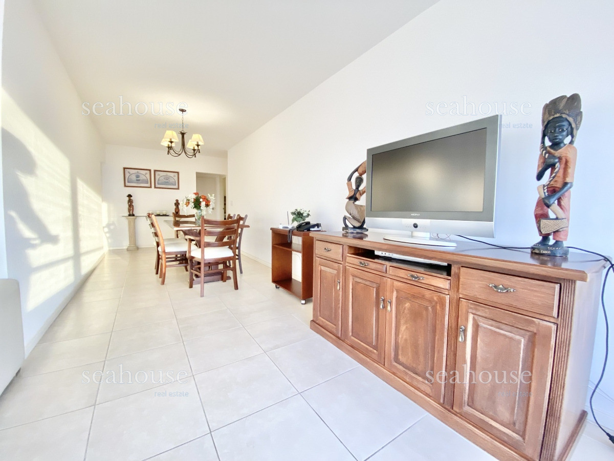 Apartamento Ref.843 - Venta apartamento de 2 dormitorios en Península, Punta del Este