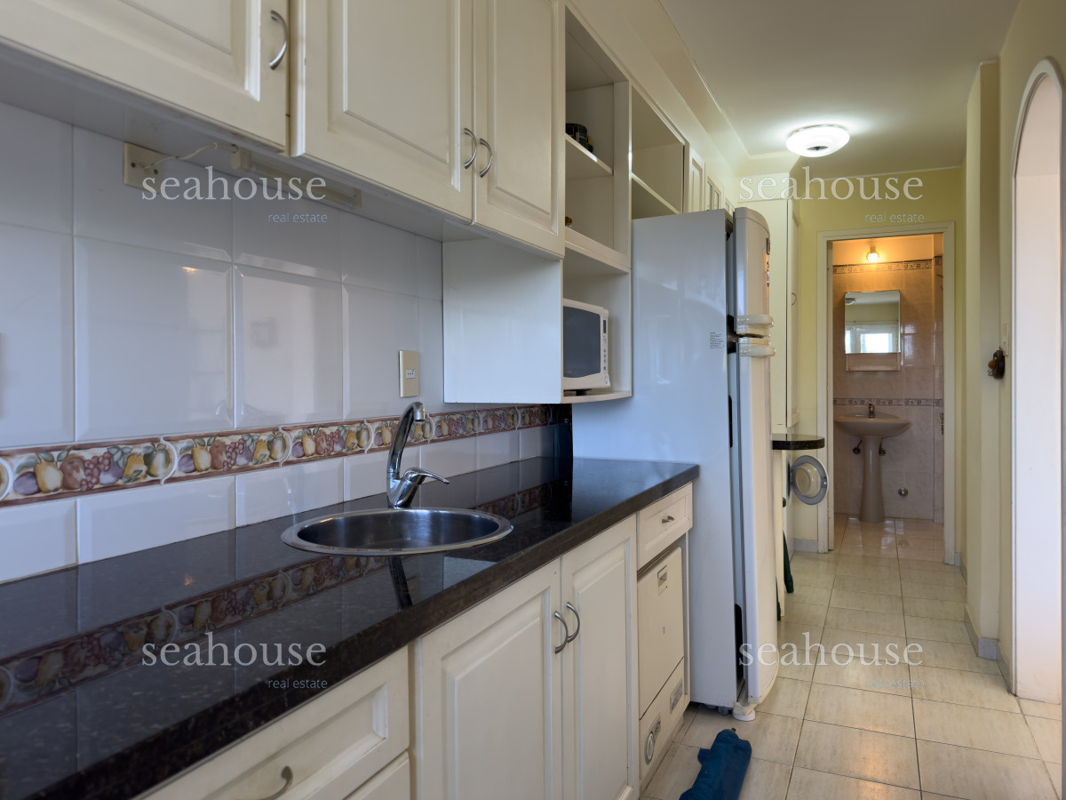 Apartamento Ref.1169 - Venta apartamento 2 dormitorios en Playa Mansa, Punta del Este 