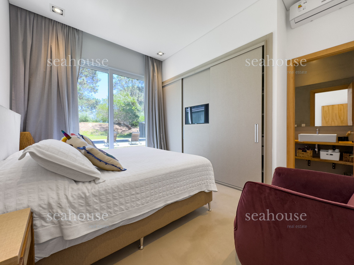 Casa Ref.1053 - Venta casa 4 dormitorios en exclusivo Barrio Privado Laguna Escondida, José Ignacio