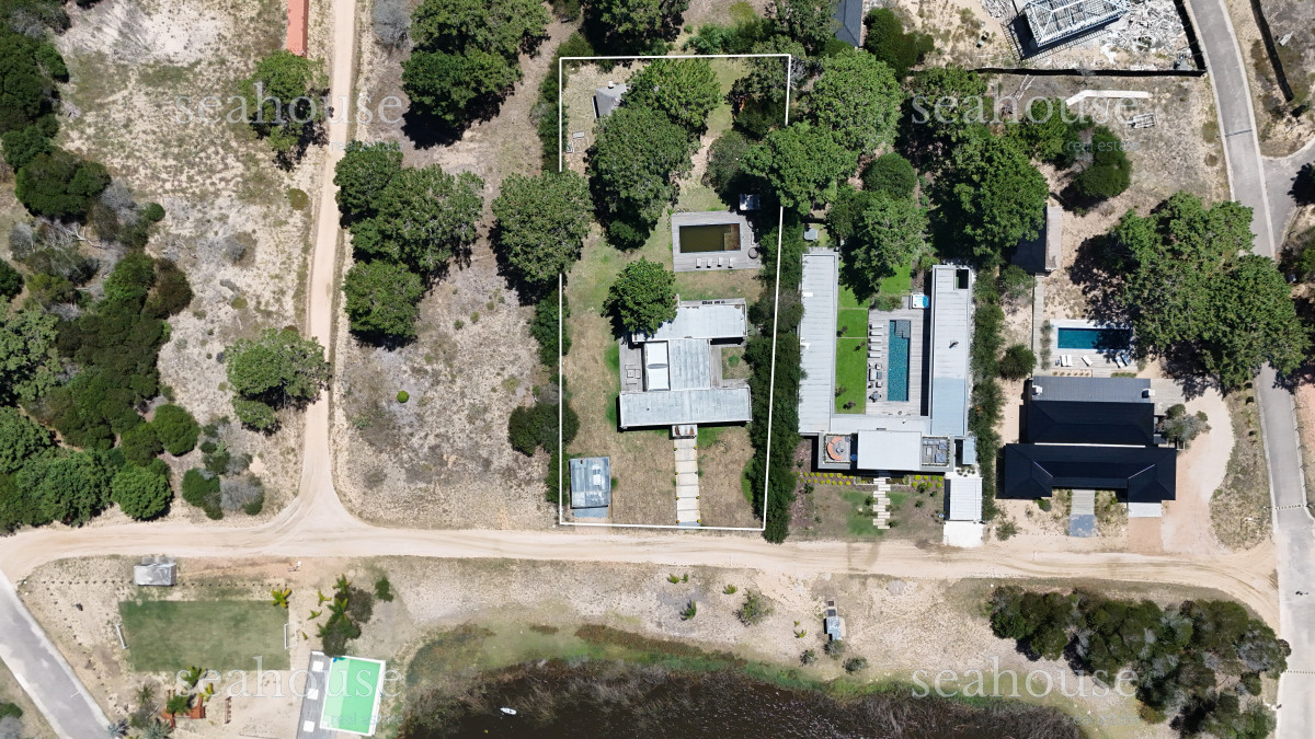 Casa Ref.1053 - Venta casa 4 dormitorios en exclusivo Barrio Privado Laguna Escondida, José Ignacio