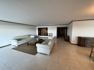 Venta apartamento 3 dormitorios frente al mar, en Peninsula brava 