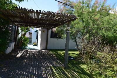 Alquiler  casa de 3 dormitorios playera a metros del mar