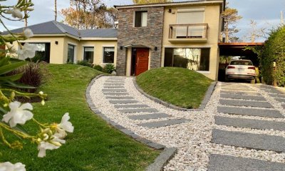 Casa en Montoya, 4 dormitorios más dependencia
