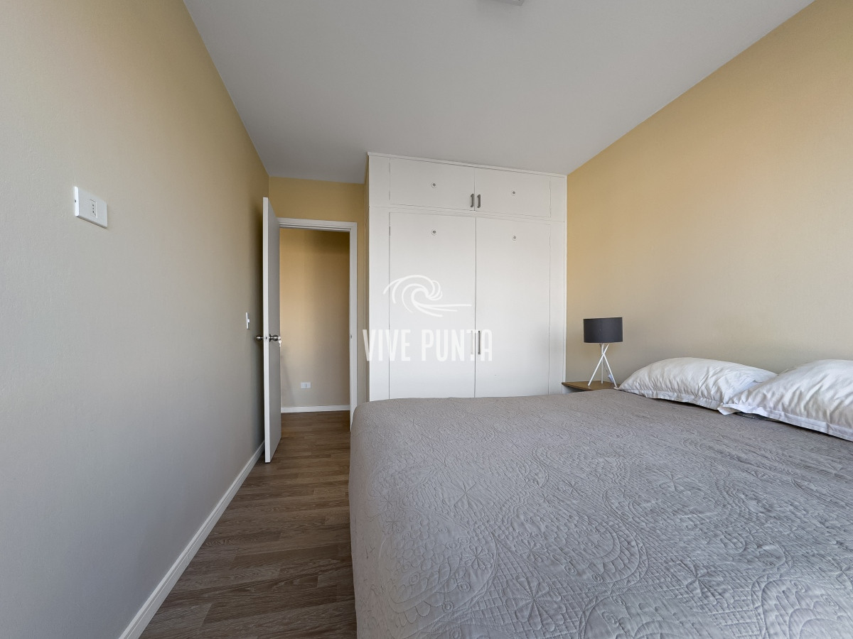 Apartamento ID.311 - Venta apartamento en Playa Mansa 1 dormitorio reciclado