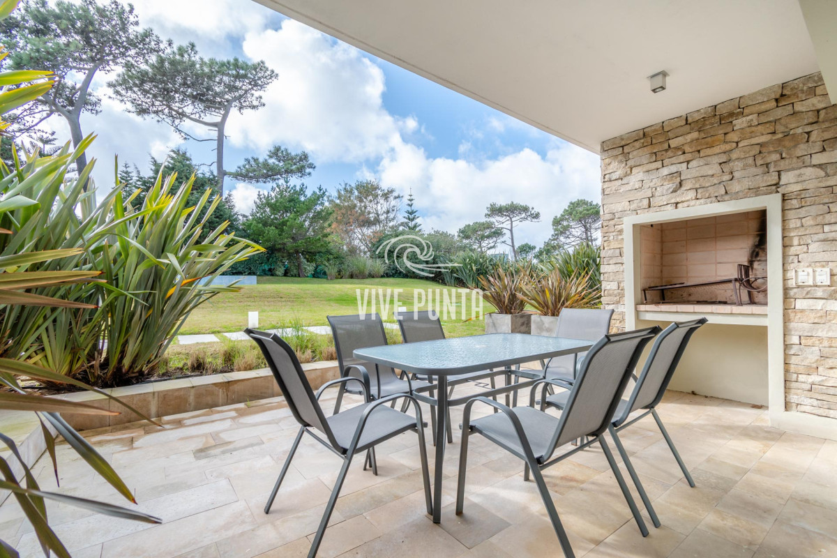 Apartamento ID.573 - Venta apartamento 1 dormitorio en Playa Brava a 100 mtrs del Mar 