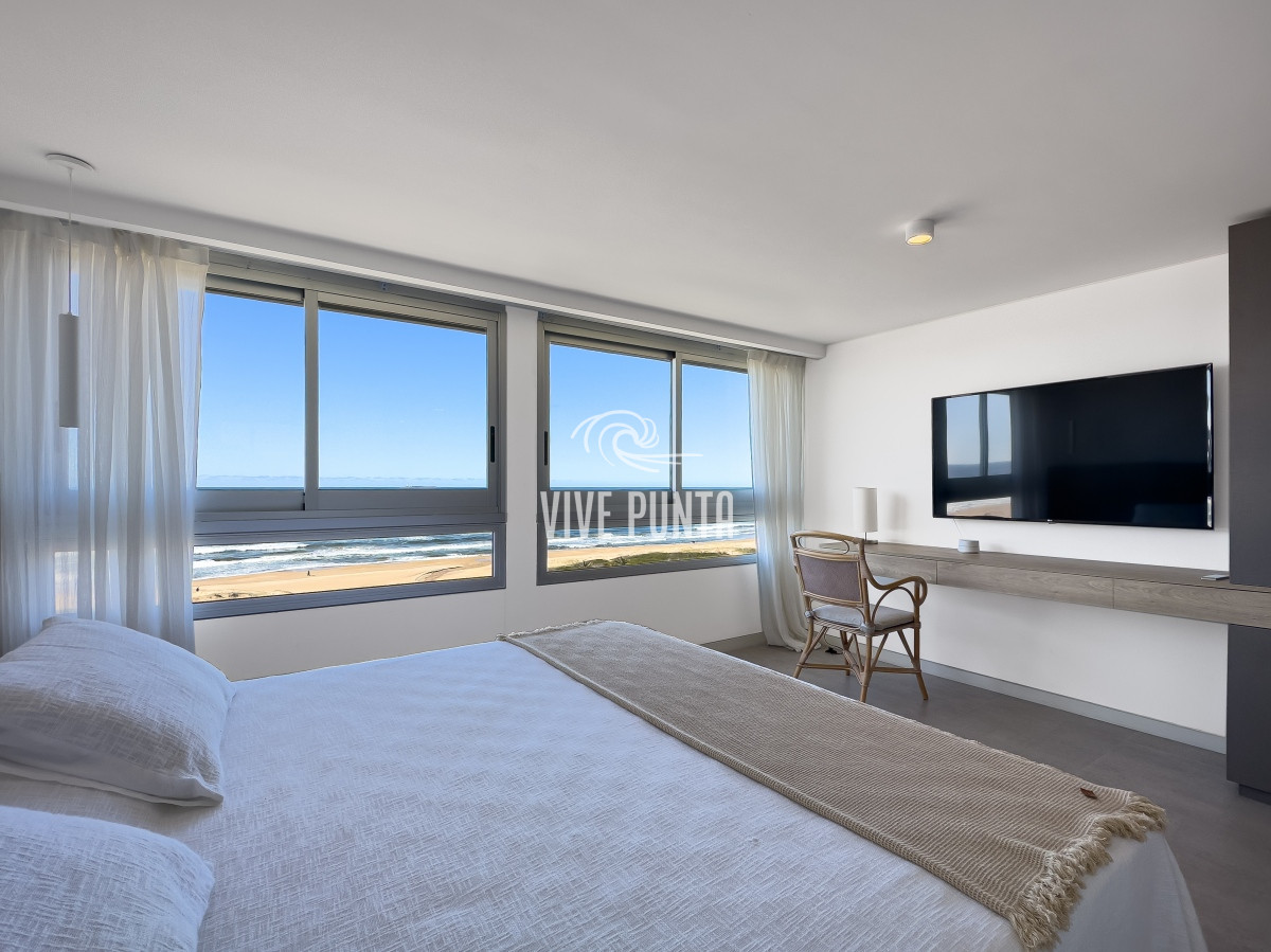 Apartamento ID.861 - Venta apartamento 4 dormitorio en  Playa Brava frente al mar