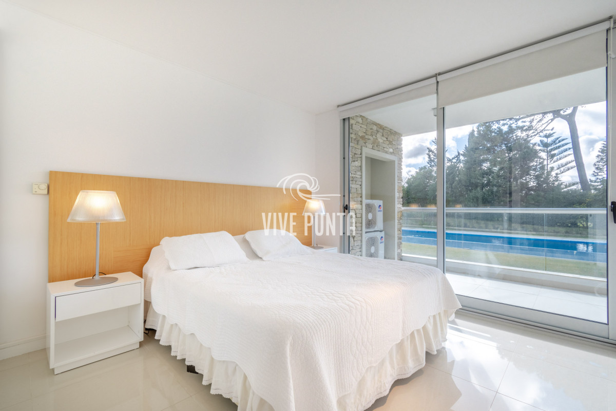 Apartamento ID.573 - Venta apartamento 1 dormitorio en Playa Brava a 100 mtrs del Mar 