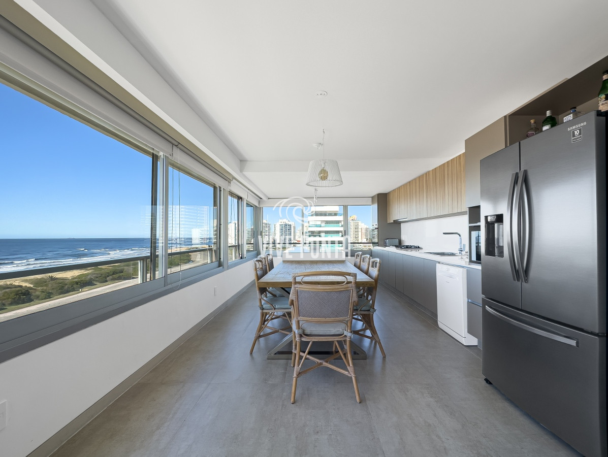 Apartamento ID.861 - Venta apartamento 4 dormitorio en  Playa Brava frente al mar