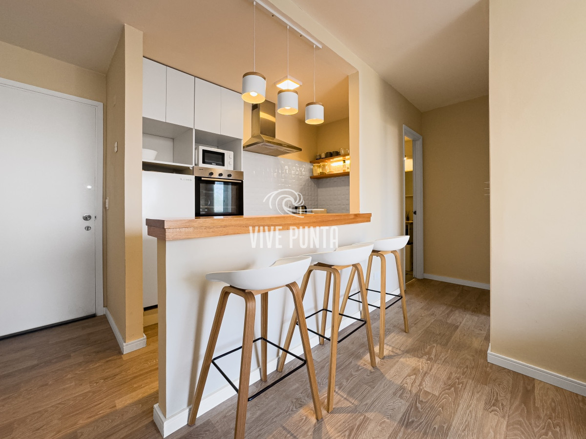 Apartamento ID.311 - Venta apartamento en Playa Mansa 1 dormitorio reciclado