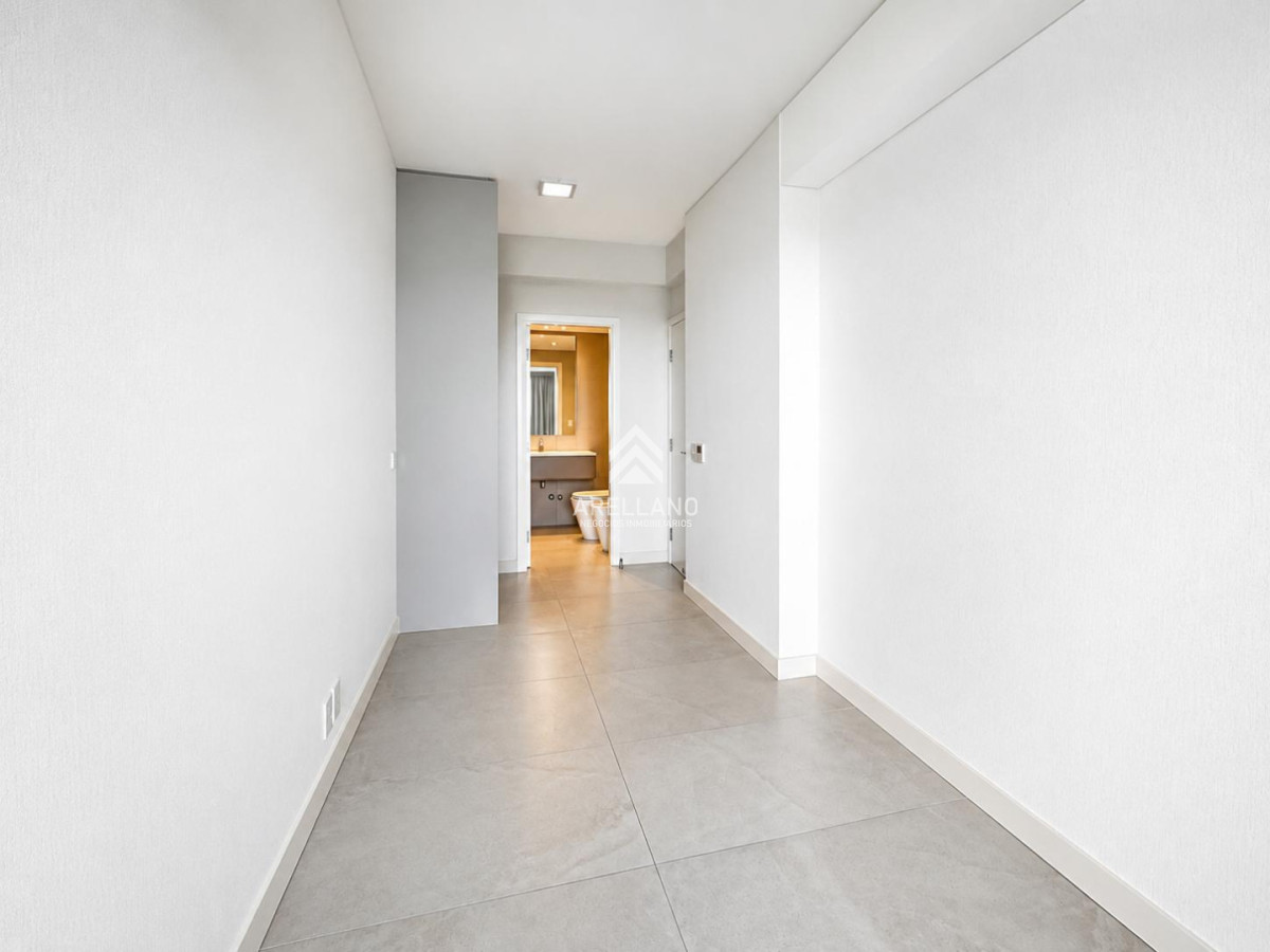 Apartamento ID.6354 - Venta apartamento 4 dormitorios  en suite en Le Parc III, Playa Brava Punta del Este.
