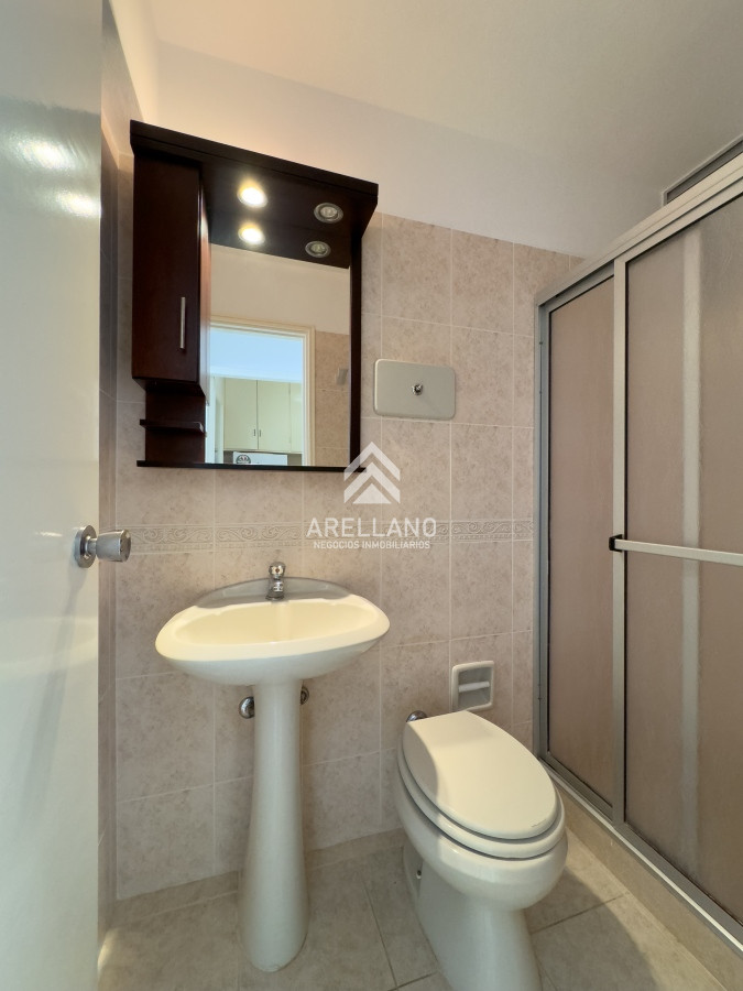 Apartamento ID.2796 - Venta apartamento de 2 dormitorios en Península, Punta del Este
