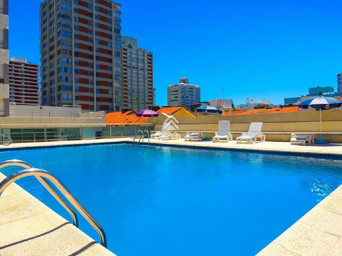 Apartamento ID.2796 - Venta apartamento de 2 dormitorios en Península, Punta del Este