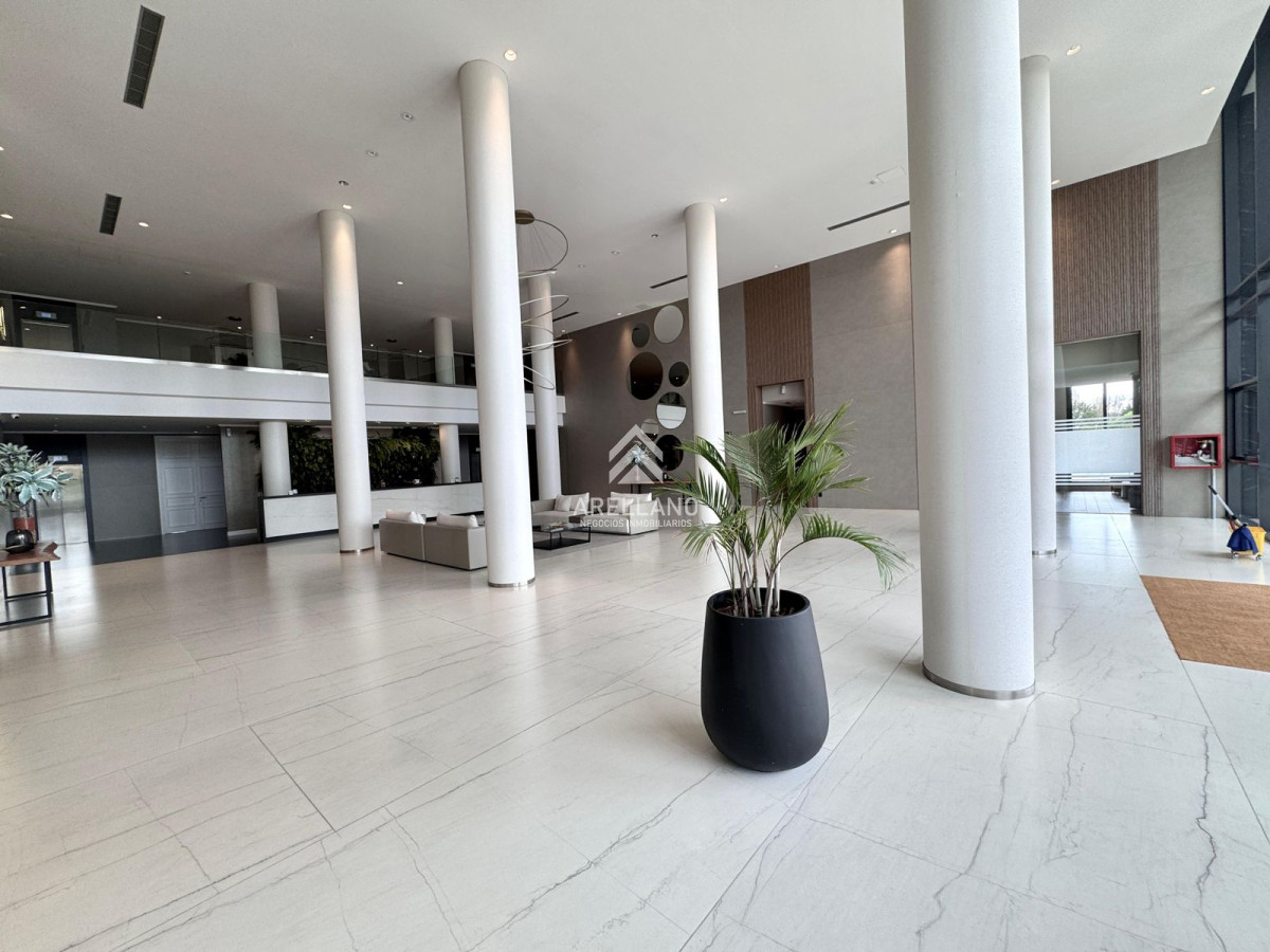 Apartamento ID.5712 - Venta apartamento 4 suites frente al mar Playa Mansa, Punta del Este 