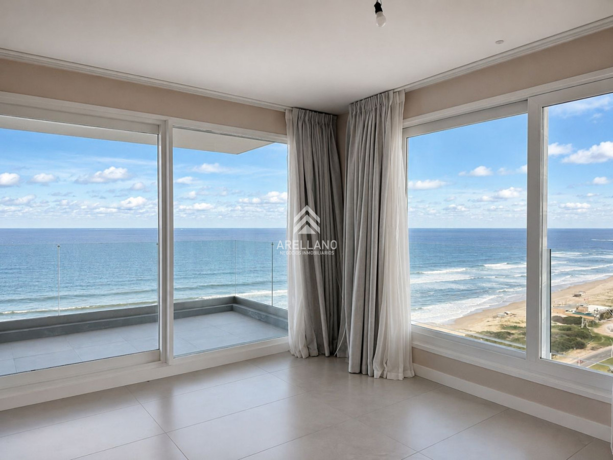 Apartamento ID.6354 - Venta apartamento 4 dormitorios  en suite en Le Parc III, Playa Brava Punta del Este.