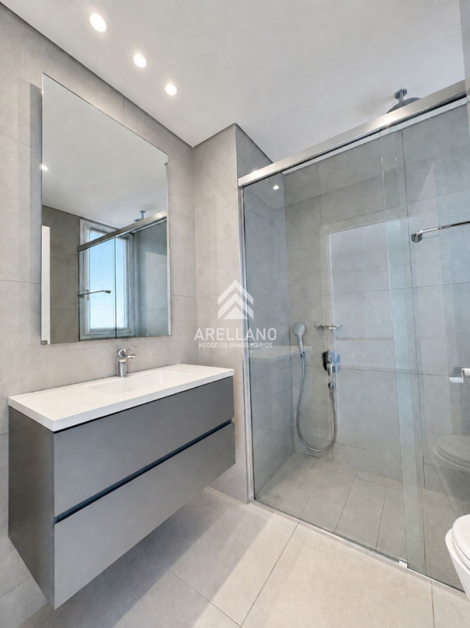Apartamento ID.6354 - Venta apartamento 4 dormitorios  en suite en Le Parc III, Playa Brava Punta del Este.