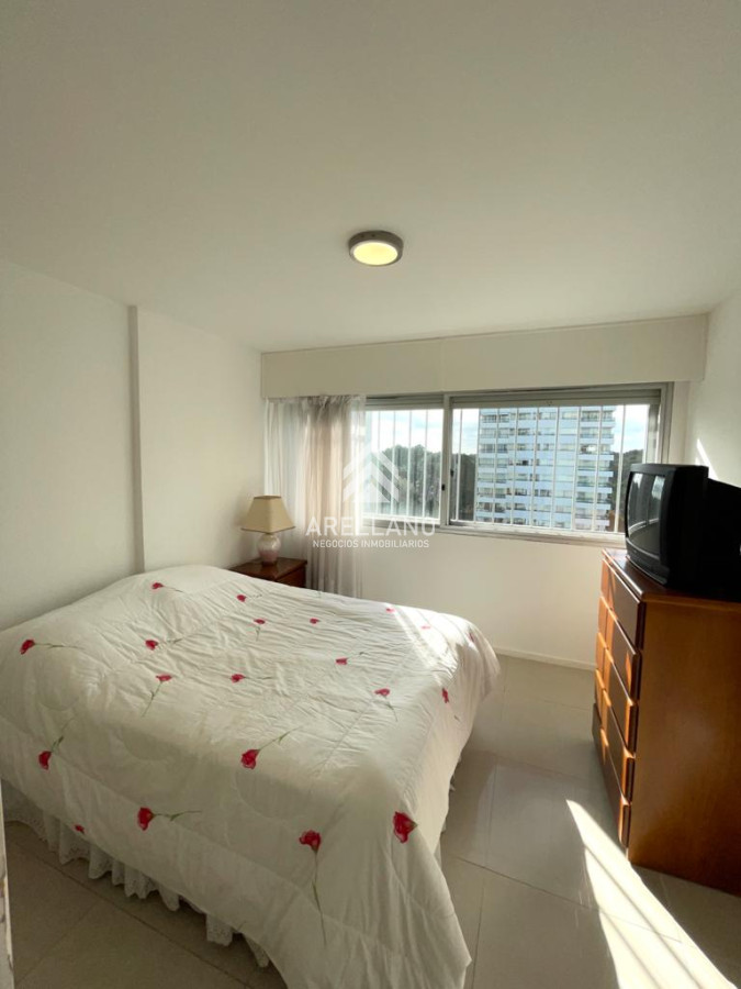 Apartamento ID.2869 - Venta apartamento 3 dormitorios en Roosevelt , Punta del Este 