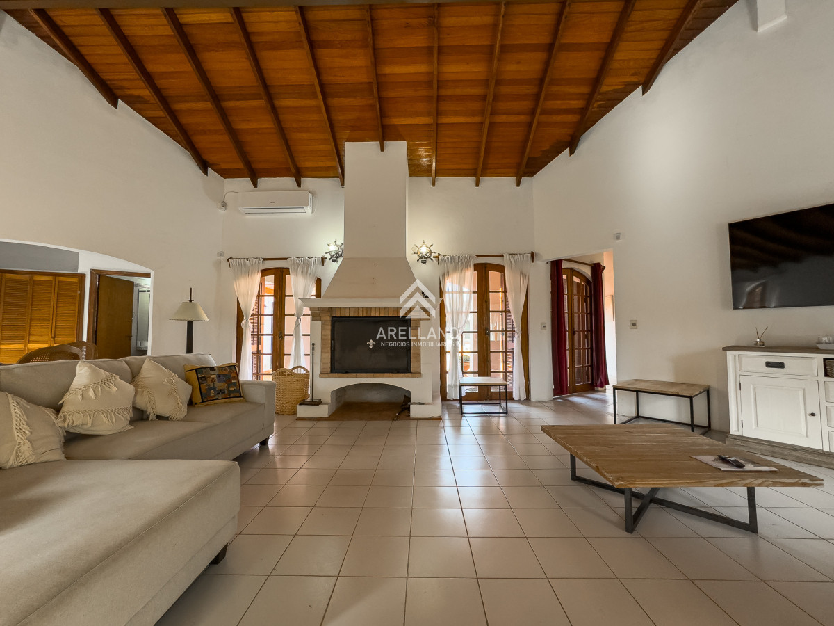 Casa ID.5305 - Venta casa 4 dormitorios en suite, Golf, Punta del Este 