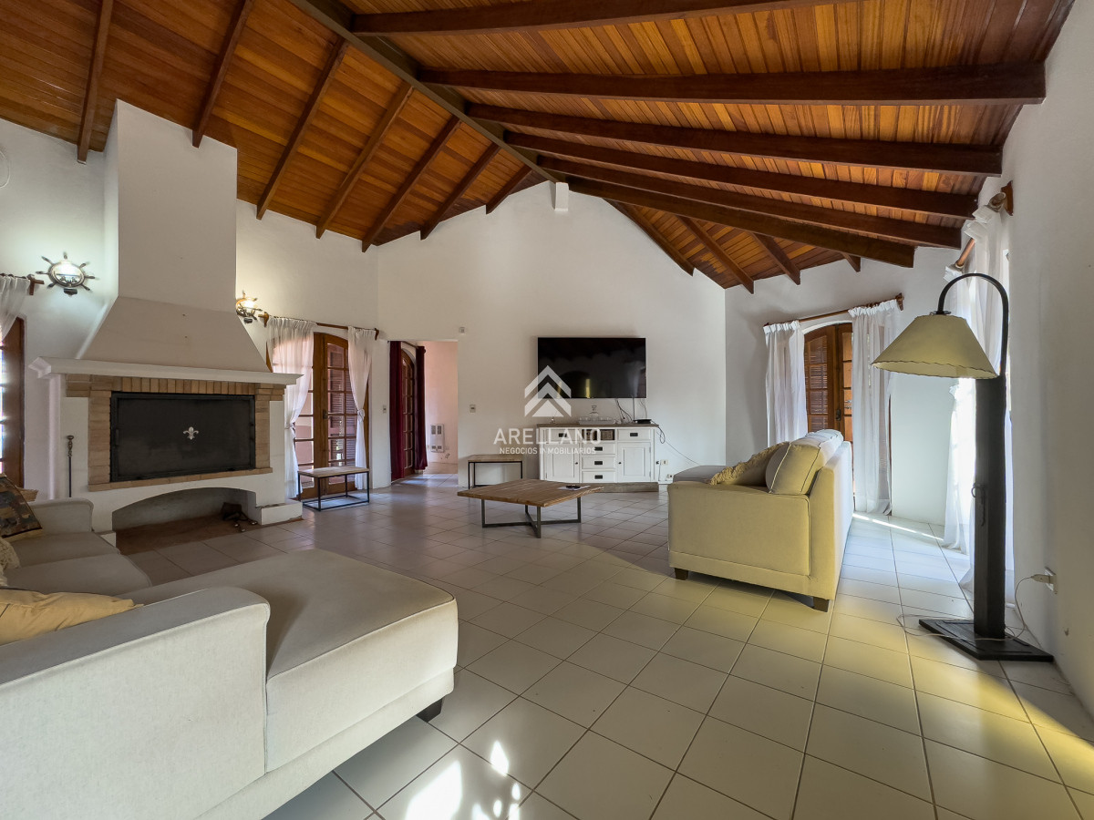 Casa ID.5305 - Venta casa 4 dormitorios en suite, Golf, Punta del Este 