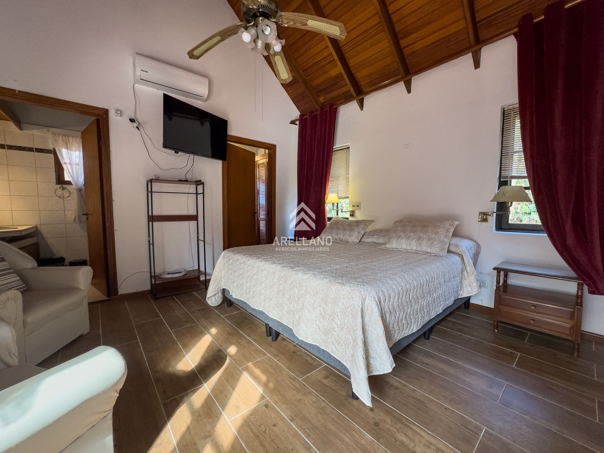 Casa ID.5305 - Venta casa 4 dormitorios en suite, Golf, Punta del Este 