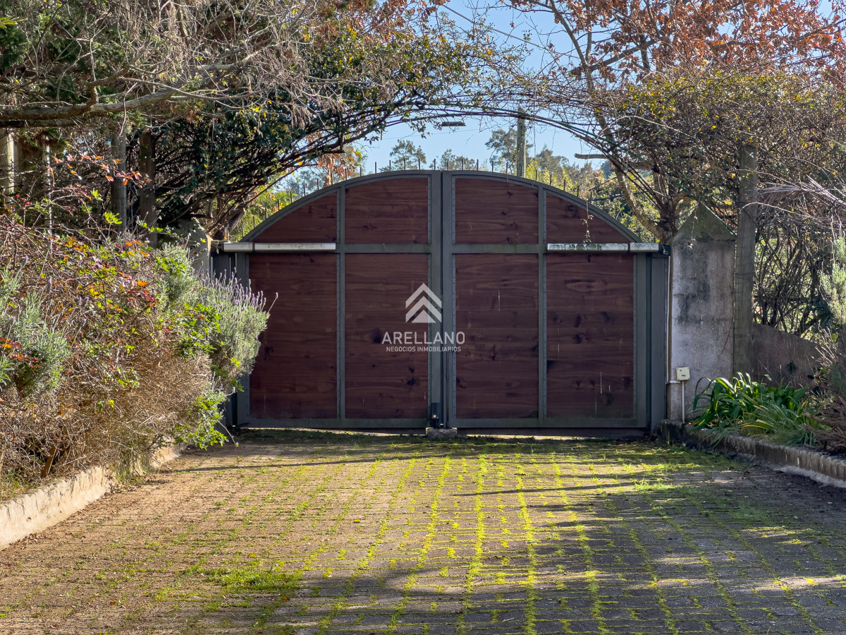 Casa ID.5305 - Venta casa 4 dormitorios en suite, Golf, Punta del Este 