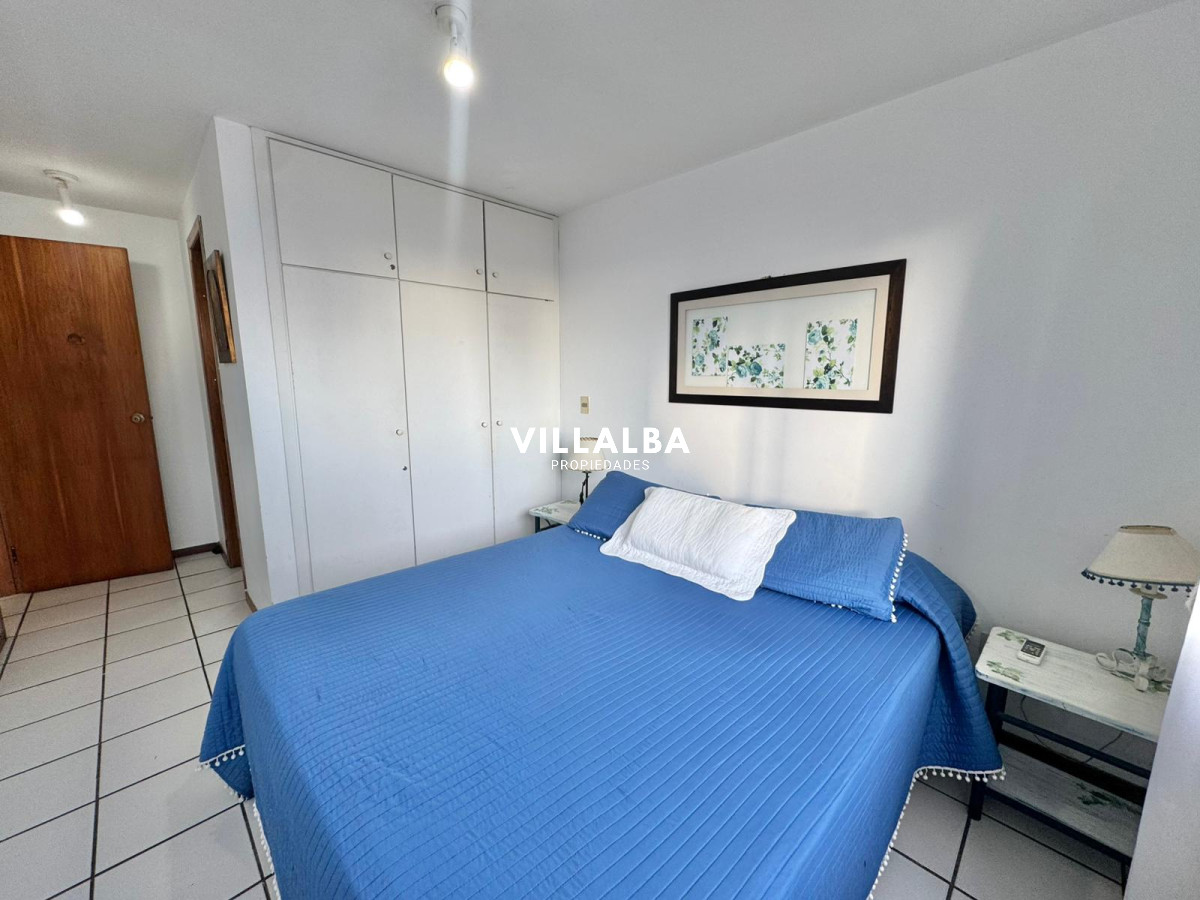 Apartamento ID.3817 - Venta apartamento 2 dormitorios en Playa Mansa, Punta del Este 