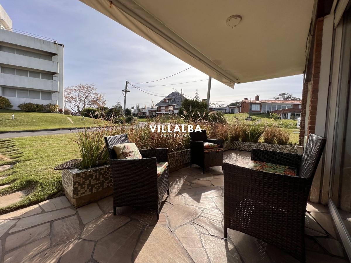 Apartamento ID.2301 - Venta apartamento 3 dormtiorios en Playa Mansa