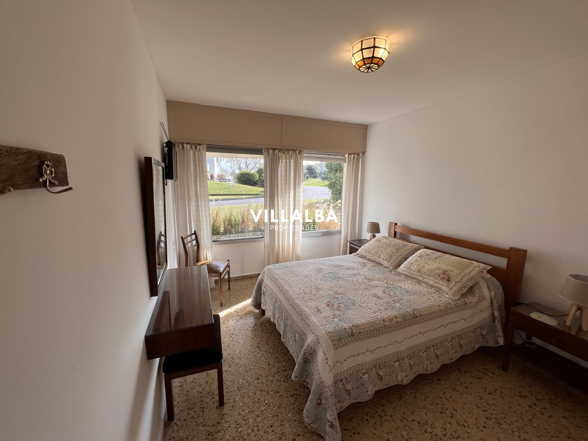 Apartamento ID.2301 - Venta apartamento 3 dormtiorios en Playa Mansa