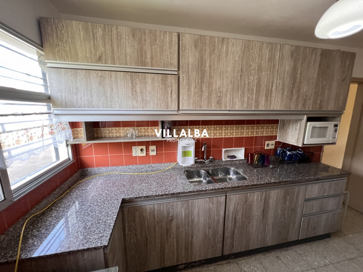 Apartamento ID.2301 - Venta apartamento 3 dormtiorios en Playa Mansa