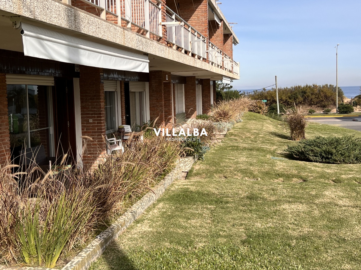 Apartamento ID.2301 - Venta apartamento 3 dormtiorios en Playa Mansa