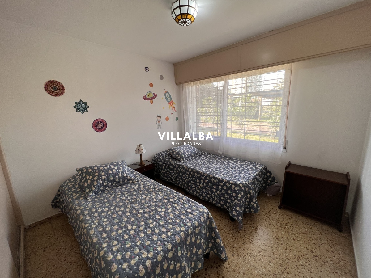 Apartamento ID.2301 - Venta apartamento 3 dormtiorios en Playa Mansa