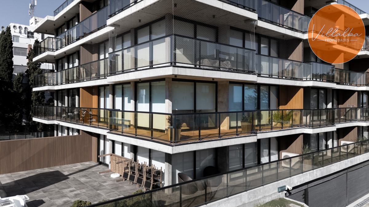Apartamento ID.3091 - Venta apartamento 2 dormitorios en Playa Mansa, Punta del Este 