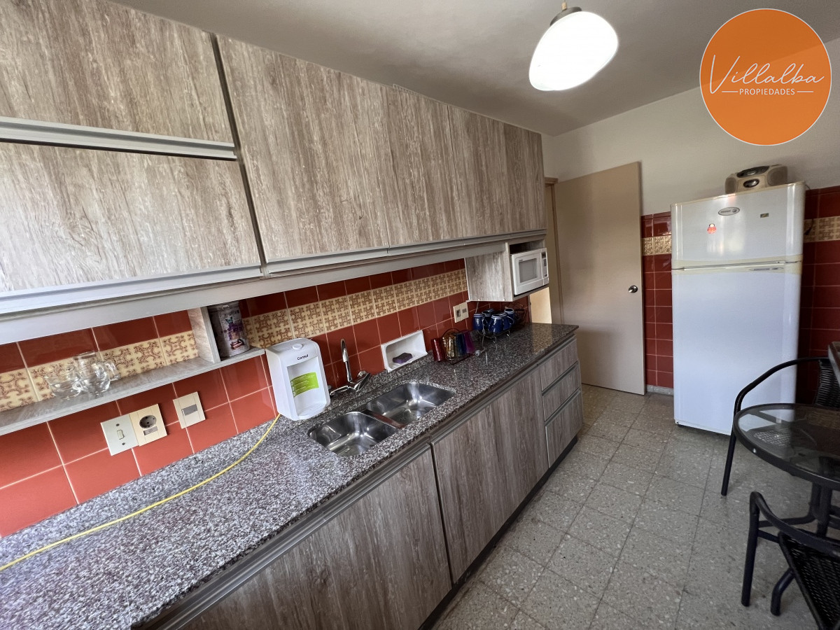 Apartamento ID.2301 - Venta apartamento 3 dormtiorios en Playa Mansa