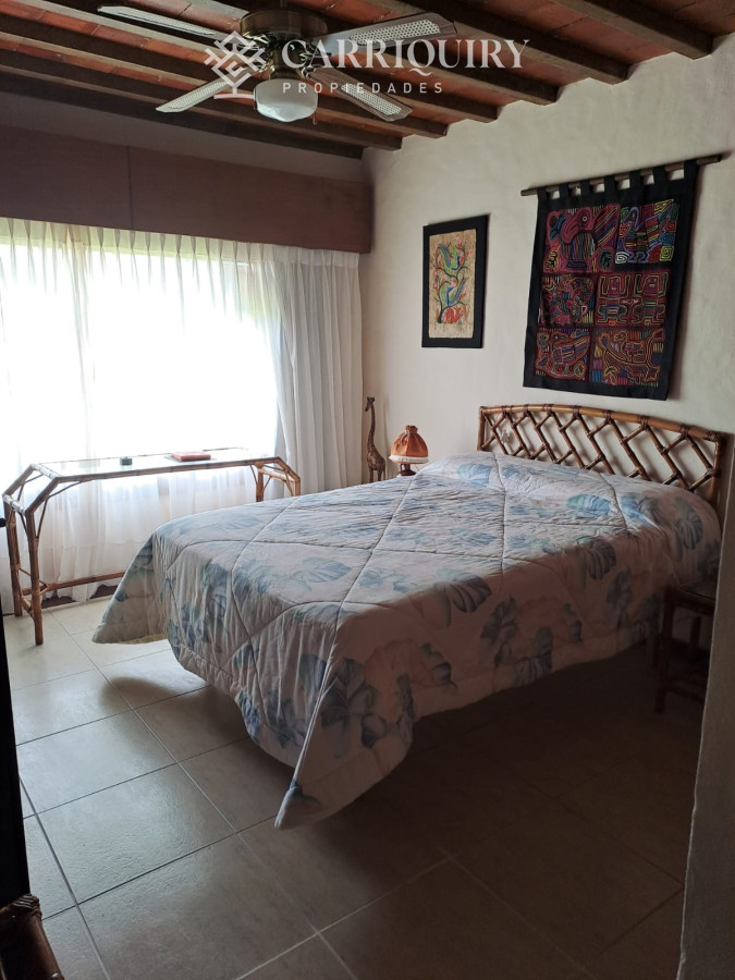 Casa ID.7464/Alquiler-casa-4-dormitorios-en-Manantiales- - Alquiler casa 3 dormitorios mas servicio en Manantiales 
