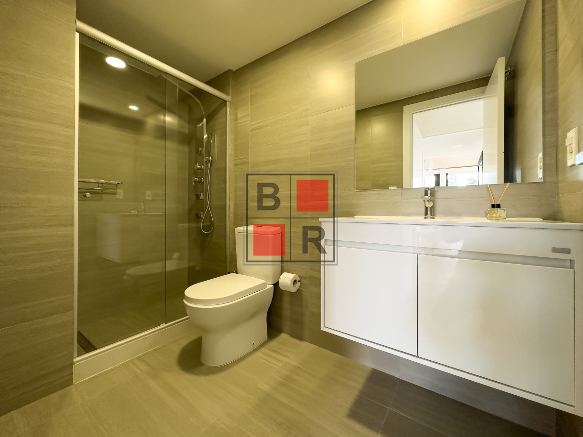 Apartamento ID.1022 - Venta apartamento 2 dormitorios en Playa Mansa, Punta del Este 