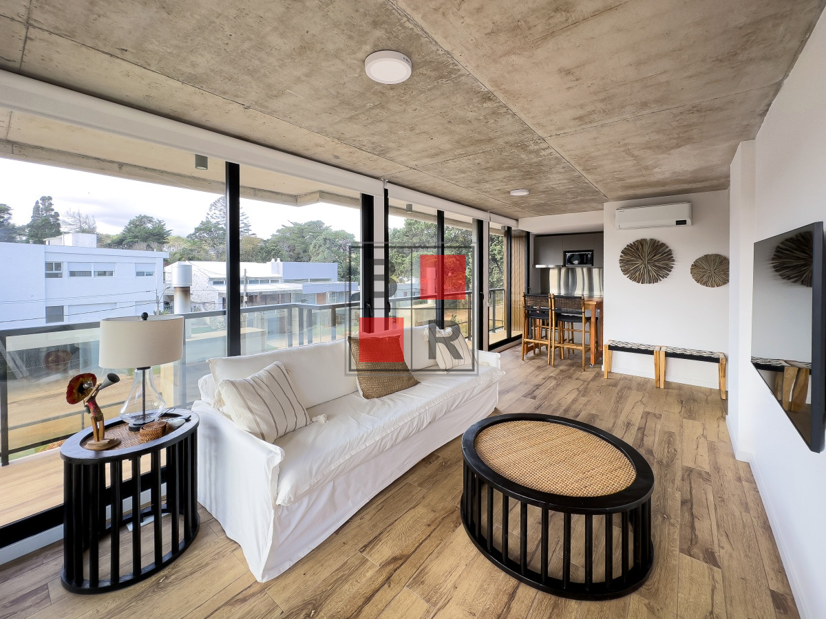Apartamento ID.1022 - Venta apartamento 2 dormitorios en Playa Mansa, Punta del Este 
